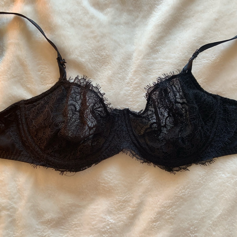 COPY - Victoria’s Secret 34D NWOT Unlined Bra
